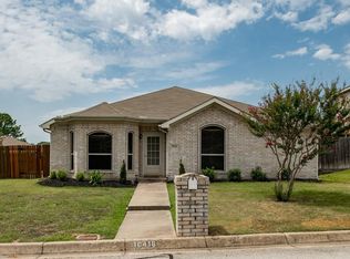 10416 Holly Grove Dr, Fort Worth, TX 76108
