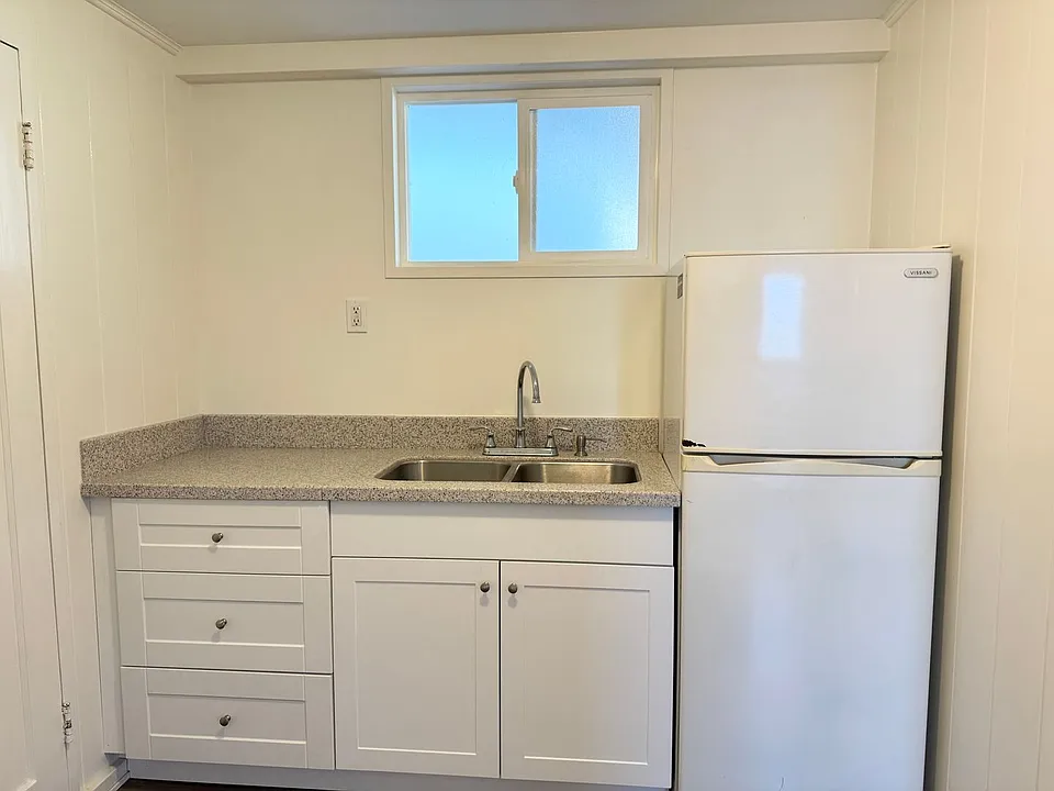 2813A Puumele Pl