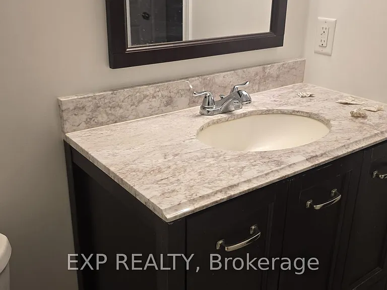 20 Rivoli Dr — Photo 12