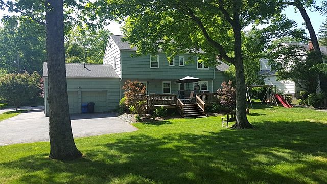 1st image of 27 Connel Dr
