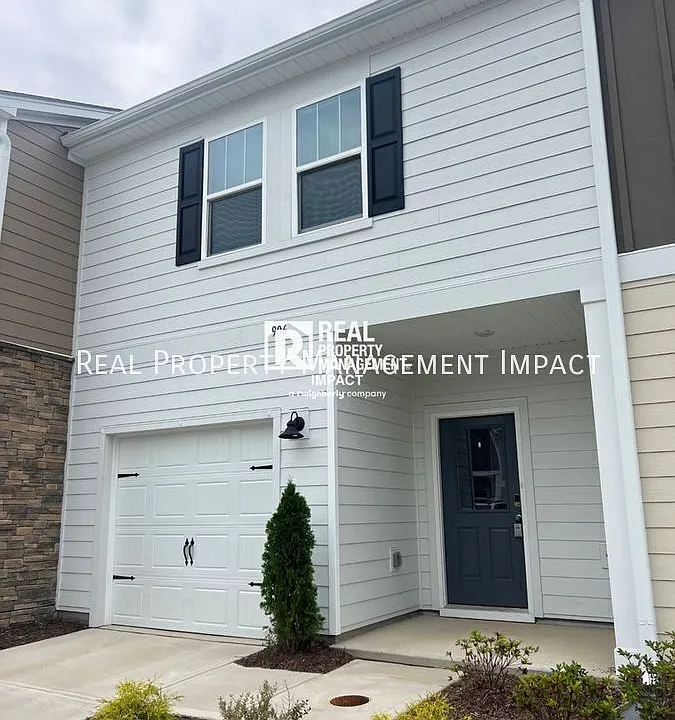 906 Field Ivy