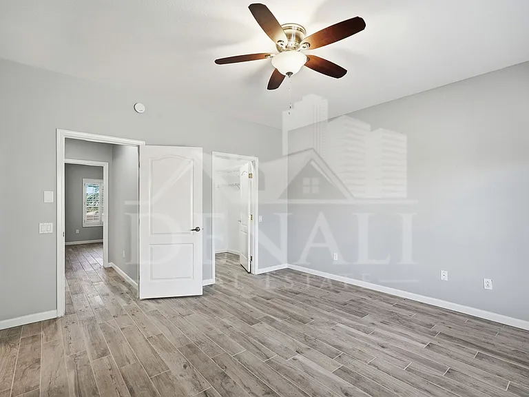 16536 W Rock Springs Ln — Photo 13