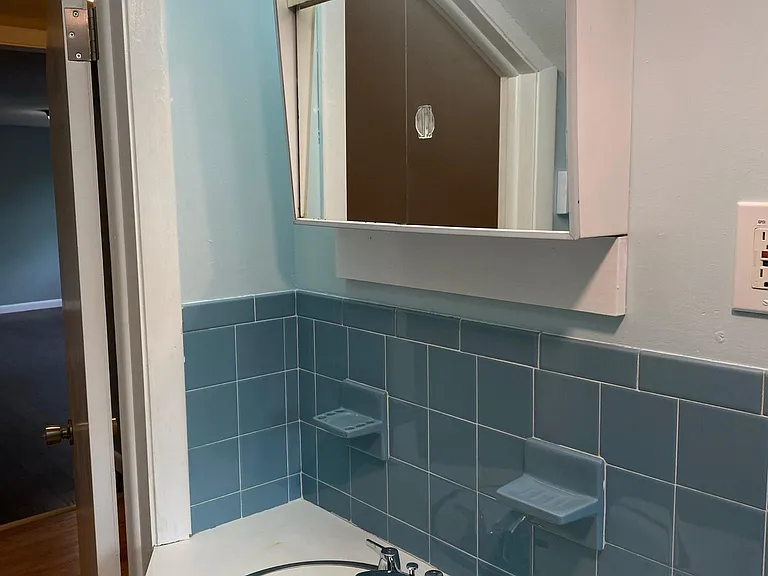 16 Charles Ave #2 — Photo 21