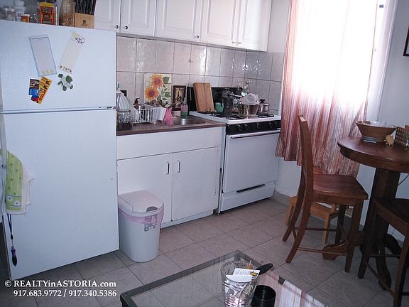2nd image of 3410 33rd St APT D5