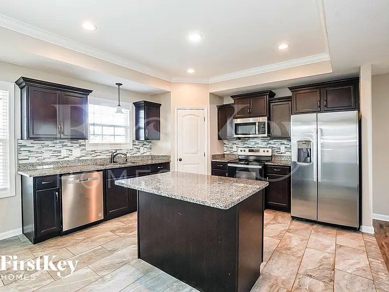 1544 Kestrel Dr — Photo 9