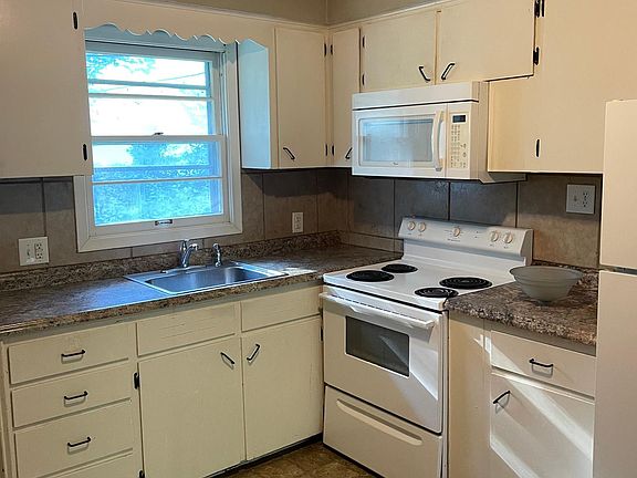 3rd image of 1416 N 58th St