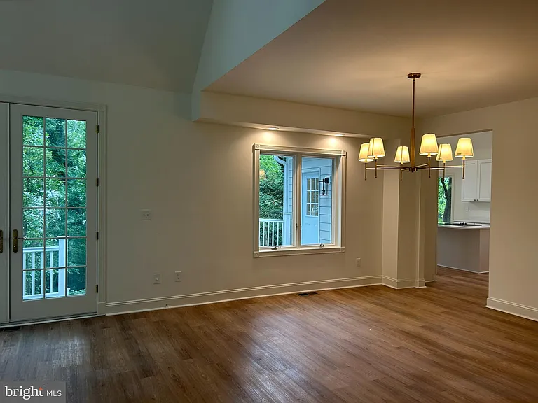 221 Spring Race Ct — Photo 6