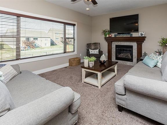 2nd image of 115 Abigail Ln
