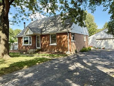 9305 S 78th Ave, Hickory Hills, IL, 60457