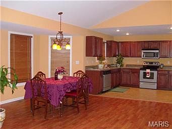 5th image of 7 Somerfield Dr
