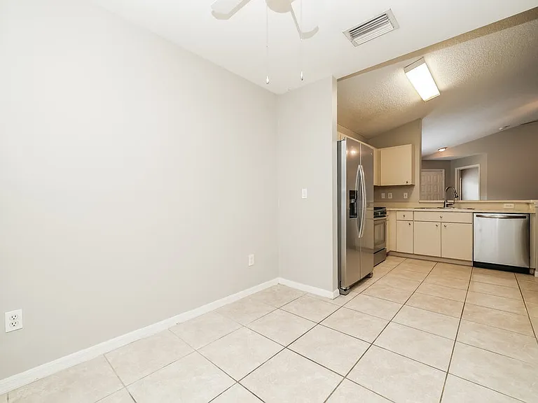 6713 Summer Cove Dr — Photo 5