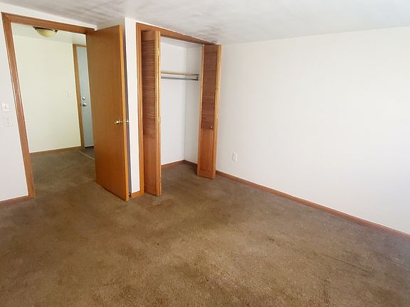 4th image of 1746 Center Ave NE #1