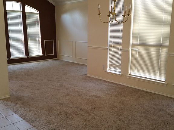 3rd image of 2732 Crystal Falls Dr