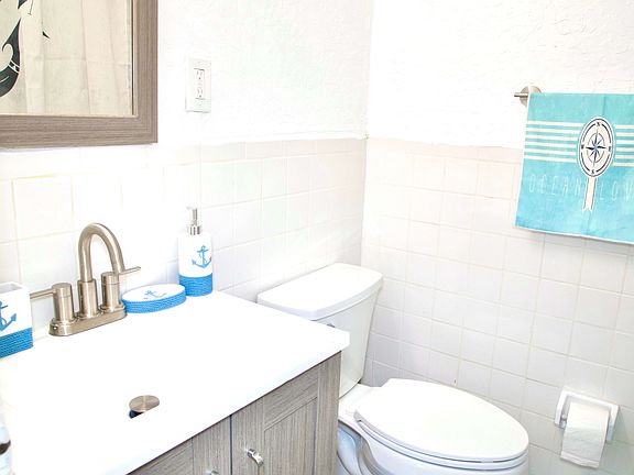 5th image of 3801 Indian Creek Dr #104