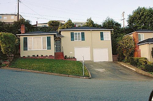1st image of 130 Acacia Ct