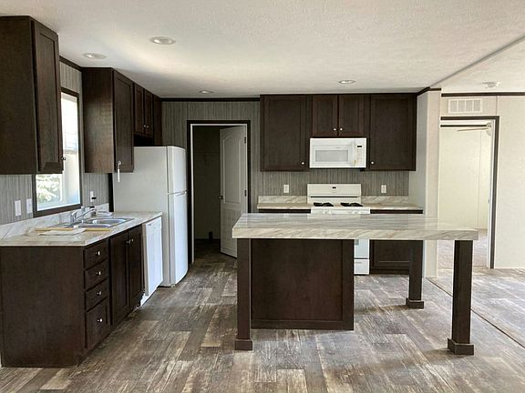 3rd image of 2800 W Memorial Dr #146