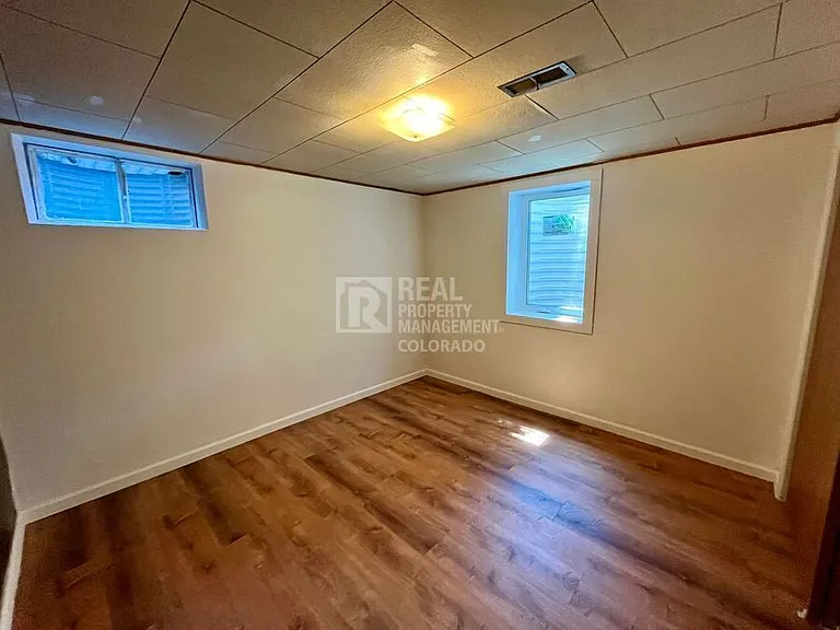 1641 W 82nd Pl — Photo 8