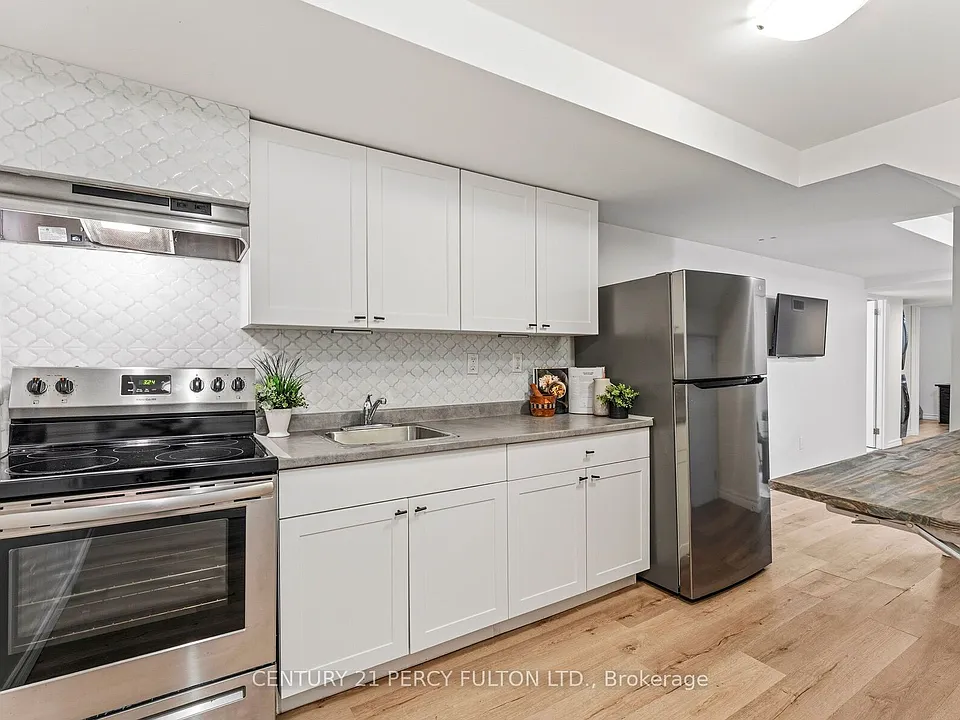 34 Broden Cres #BASEMENT