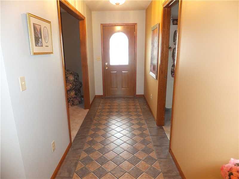 1st image of 542 N Lisa Ln