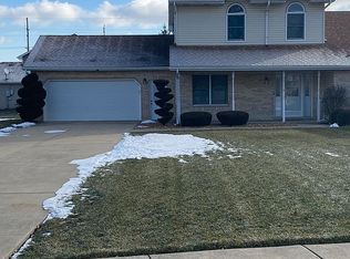 1019 Wildflower Ln, Dyer, IN 46311