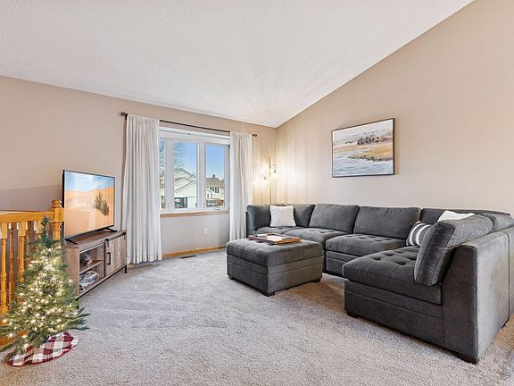 5th image of 10129 Park Place Dr