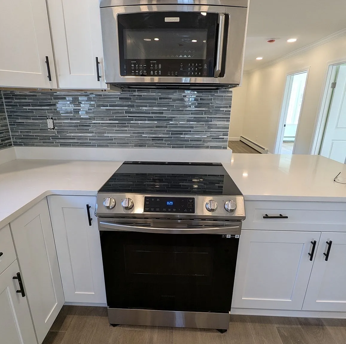 4 bed, 2.5 bath, 2056 sqft, $4,500 — Photo 4