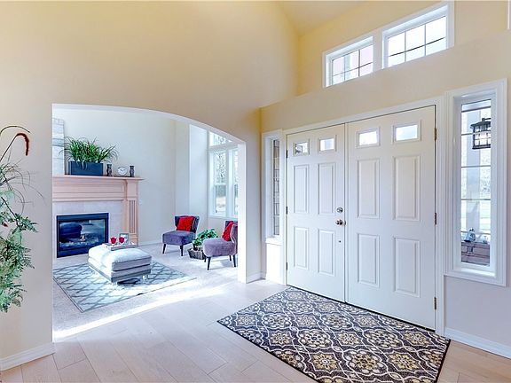 4th image of 11211 244th Av Ct E