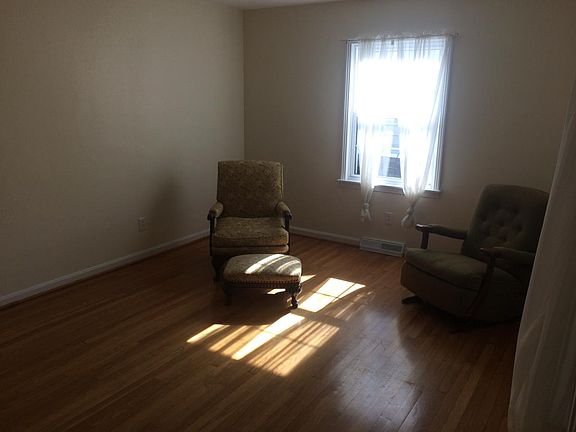 Living Room as you enter