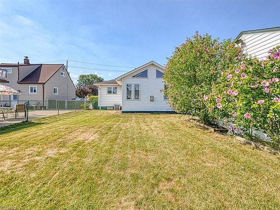 4th image of 14672 Fayette Blvd