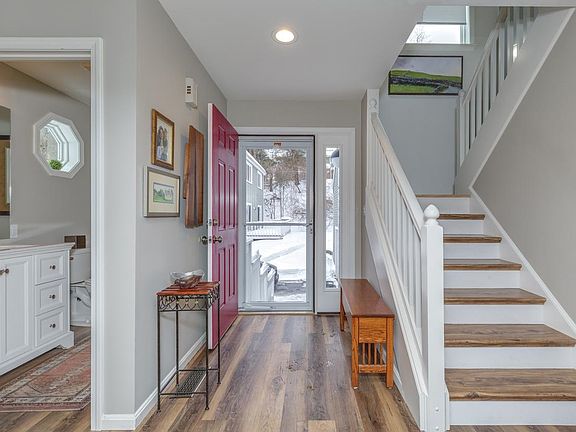 4th image of 141 Chase Way