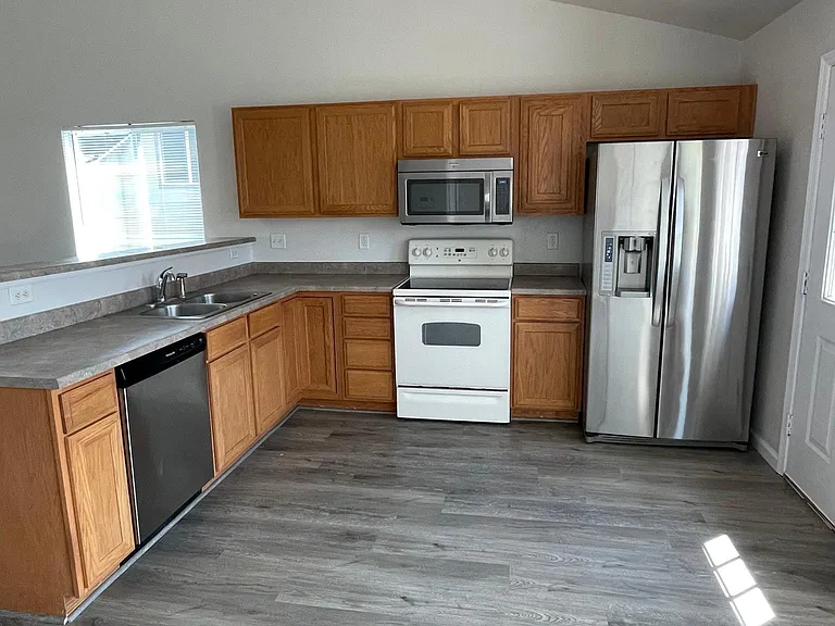 8301 Syrabi Pl — Photo 6