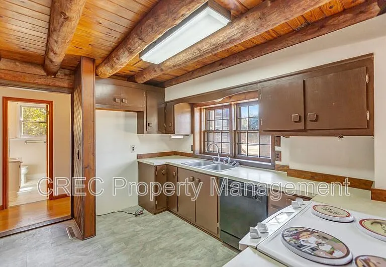 1575 Hudson Mill Rd — Photo 9