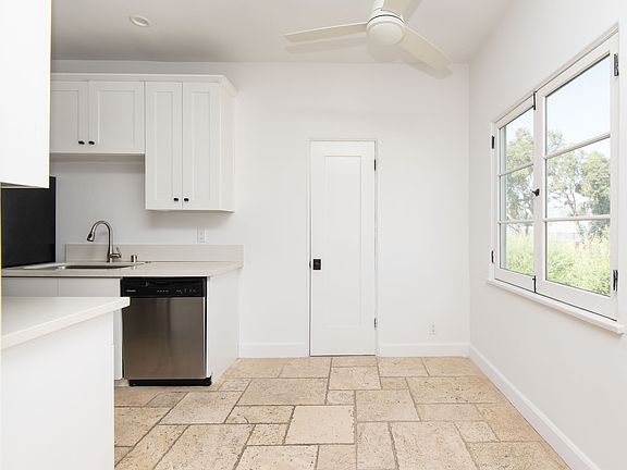 5th image of 7720 Rosewood Ave #7720