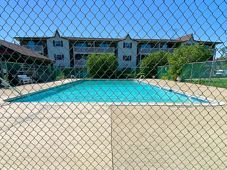 185 Gregory St #10 — Photo 16