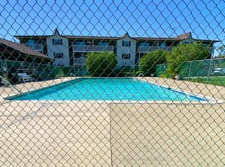 185 Gregory St APT 10, Aurora, IL 60504