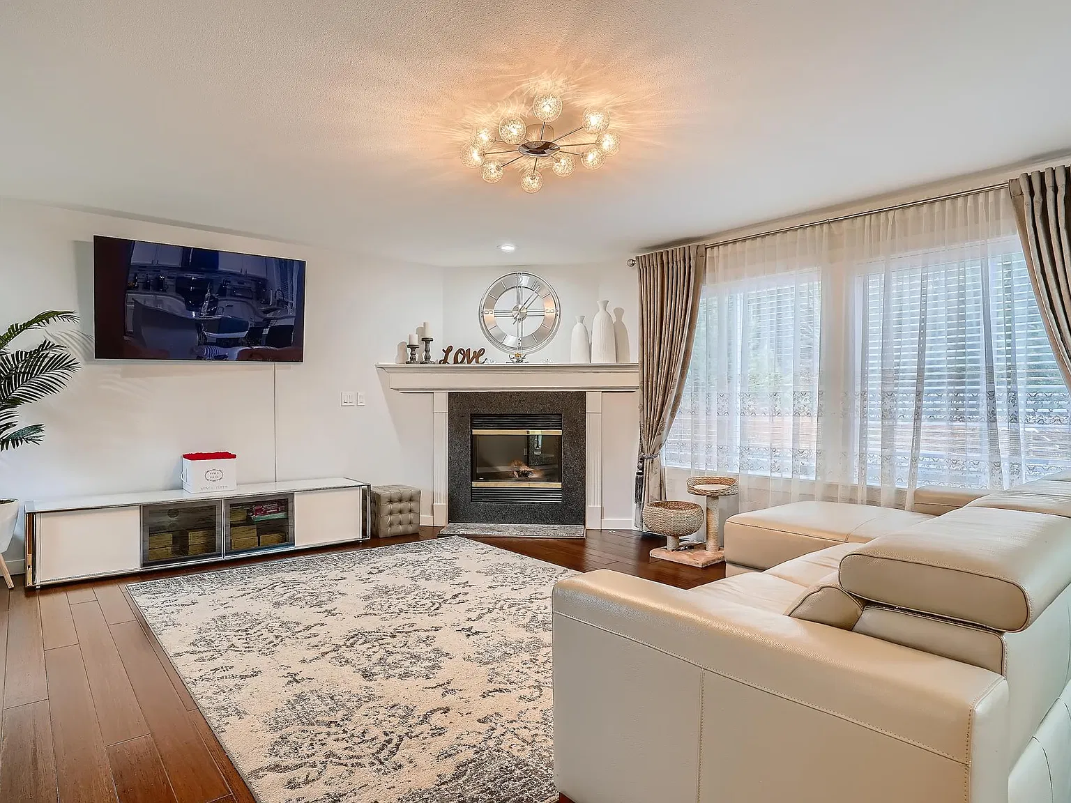 3 bed, 2.5 bath, 1890 sqft, $3,550 — Photo 3