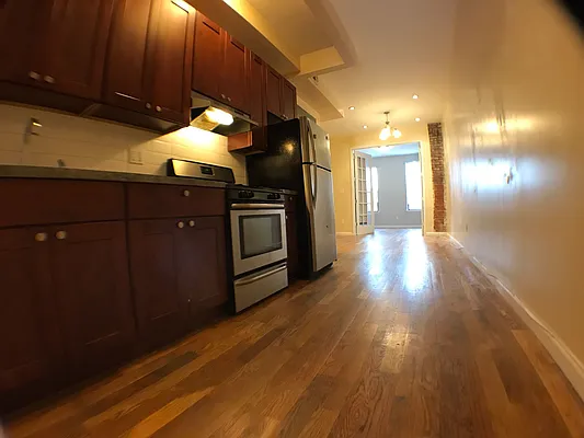 Rented by Brooklyn Group | media 18