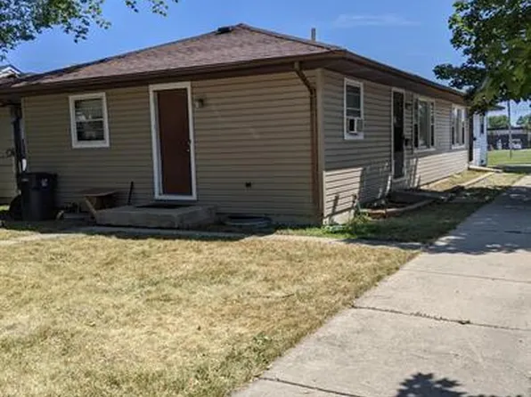 2050 Hebron Ave, Zion, IL 60099