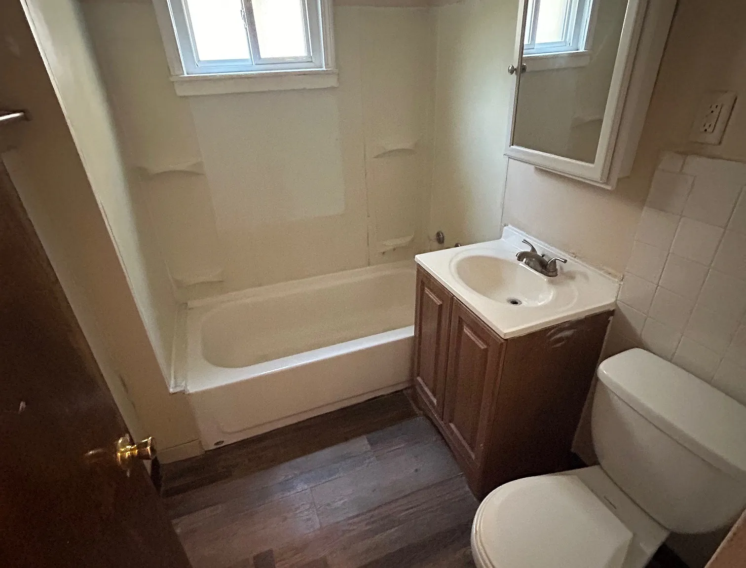 63 Montrose Avenue - 1 — Photo 3