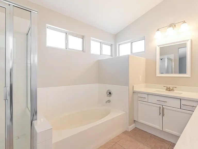 6180 Bruma Ave — Photo 12