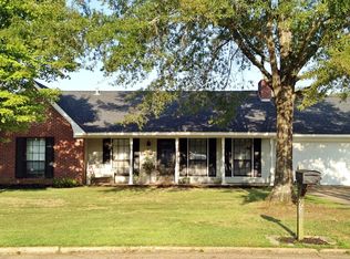 906 Sycamore St, Tupelo, MS 38801
