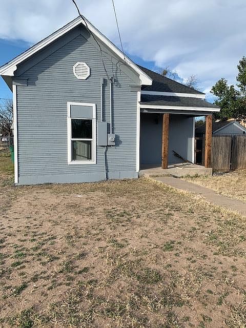 1st image of 202 E Avenue H