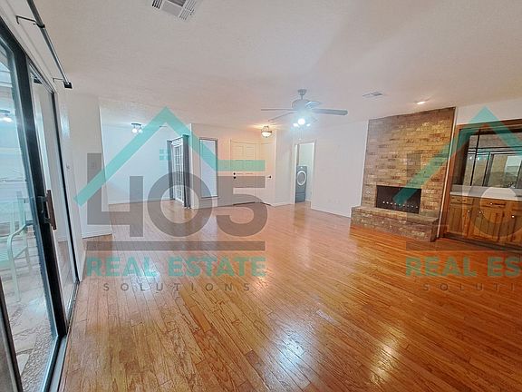 2nd image of 3702 River Oaks Dr