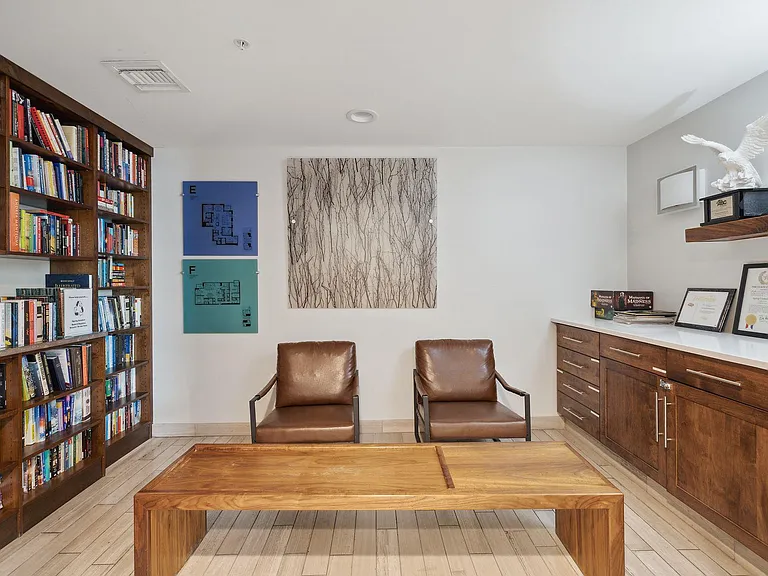 300 Bowie St #1006 — Photo 22