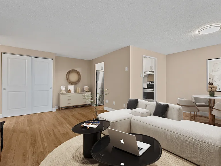 1330 Richmond Rd — Photo 16
