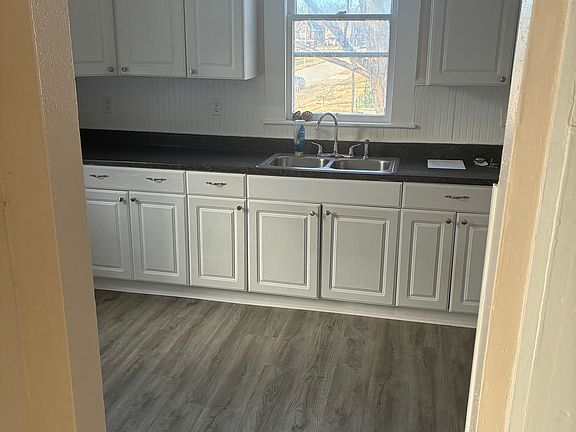 4th image of 725 N 23rd St