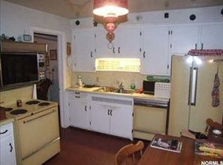 360 E 329th St, Eastlake, OH 44095