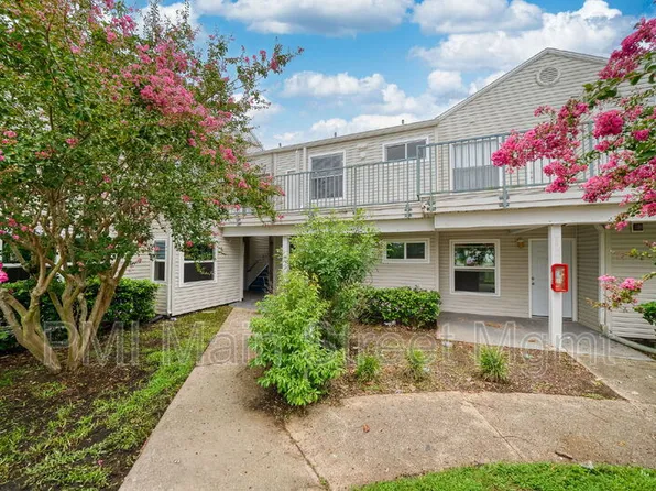 2512 Woodgate Blvd, Orlando, FL