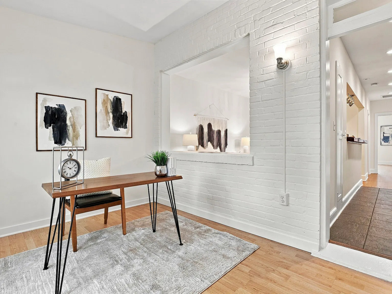 1 bed, 698 sqft, $2,300 — Photo 4
