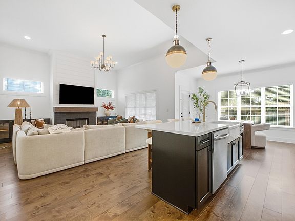 3rd image of 5020 Judd Way NW
